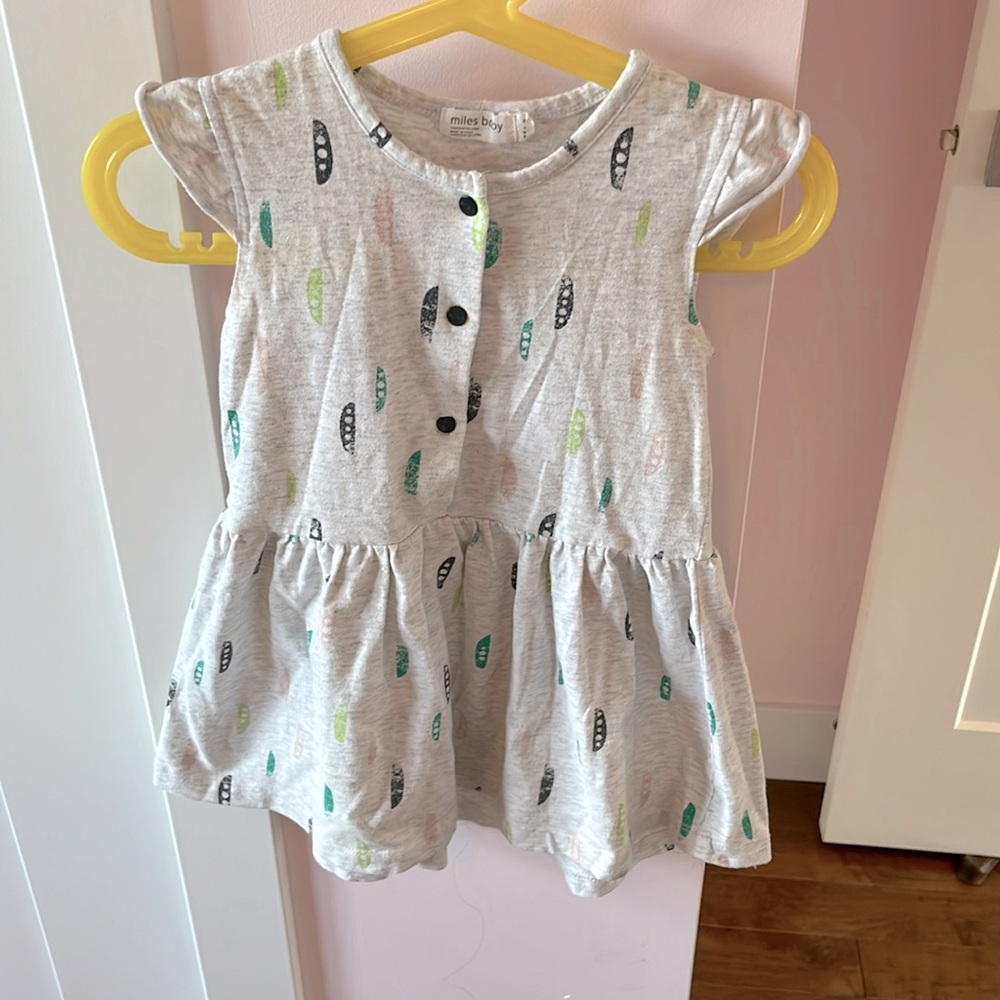 Miles baby 2T dress 👗